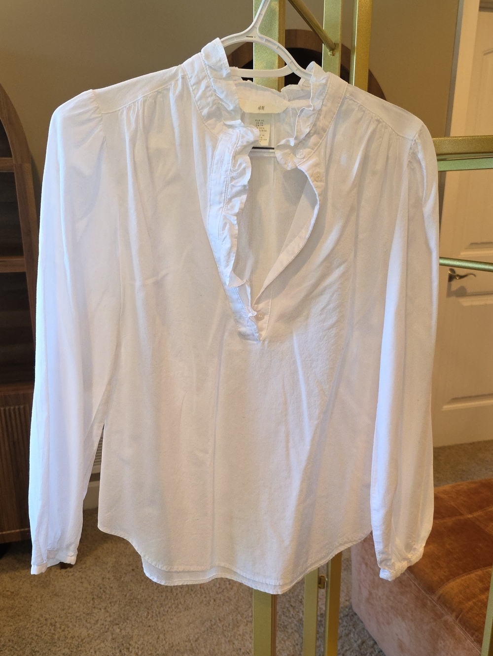 H&M White Ruffle V-Neck Long Sleeve Blouse